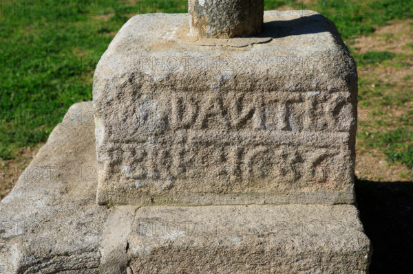france, région Bretagne, Côtes d'Armor, côte de granit rose, Ploumanac'h, les rochers, calvaire
