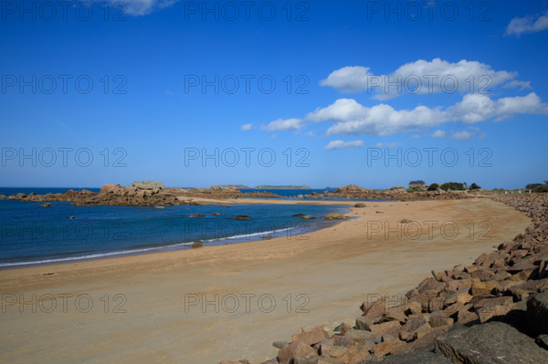 france, région Bretagne, Côtes d'Armor, côte de granit rose, Trégastel,, presqu'ile Renote,