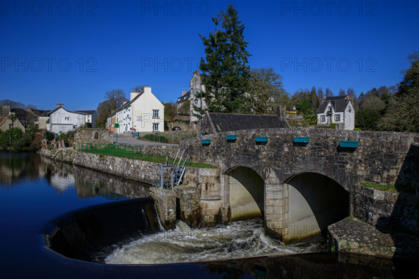 FRance, région Bretagne, Finistère, Huelgoat, les rochers, cahos de huelgoat, lac