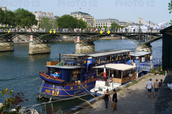 Oeuvre "La Caverne du Pont Neuf", par JR