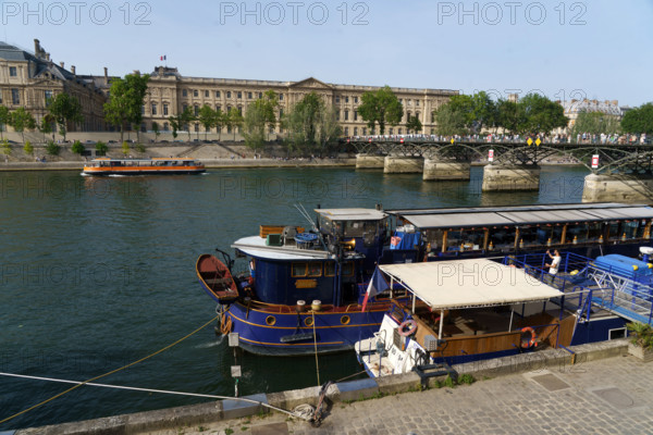 Quais de Seine à Paris, France