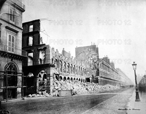 Après les combats de la Commune de Paris - 1871-