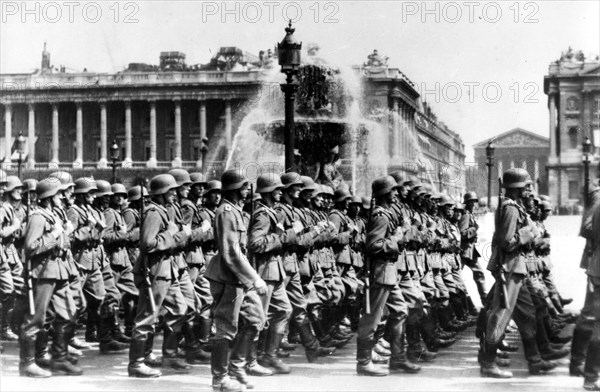 9 Juillet 1941 - Défilé allemand sur la place de la Concorde -