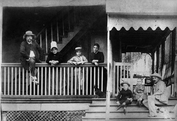 Famille de pionniers travaillant sur le canal de Panama