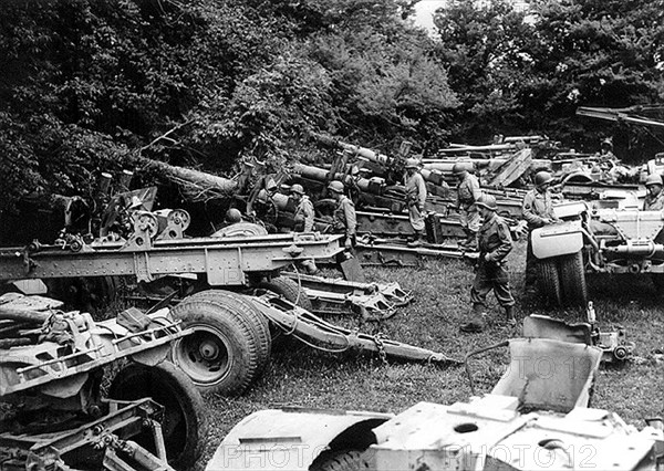 Liberation of France: the allied artillery in Normandy