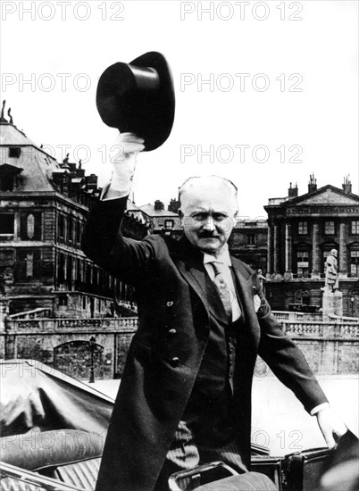 Versailles:  April 4, 1939.  Albert Lebrun (1871-1950), in car.