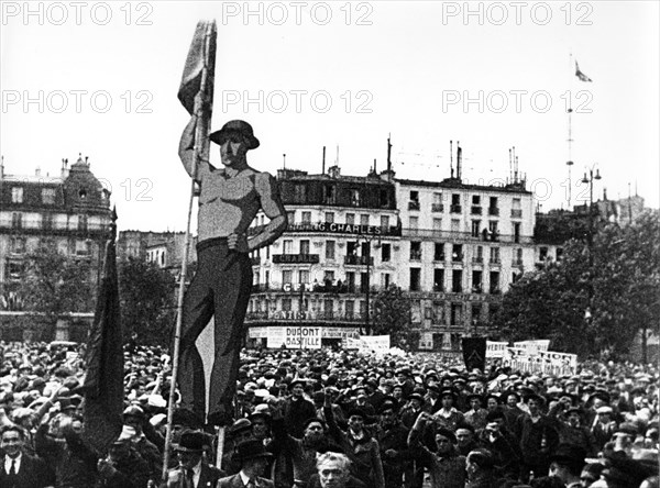 Manifestation du Front Populaire place de la Bastille, 1936