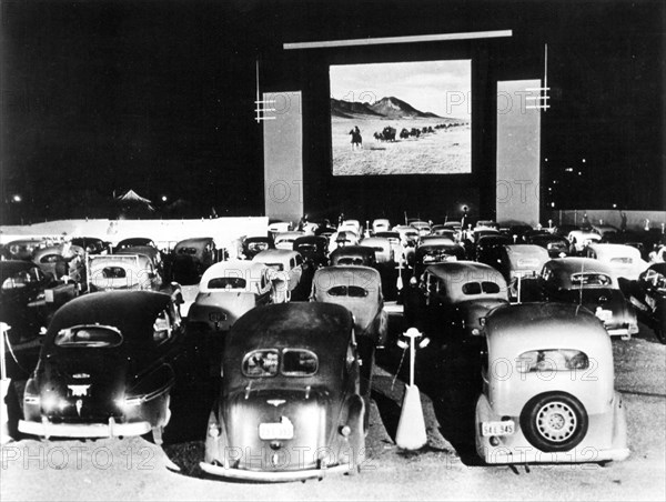 Etats-Unis. Un drive-in.