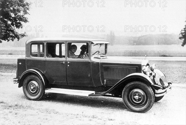 France. Années 30. Citroën C6EF (29.32).