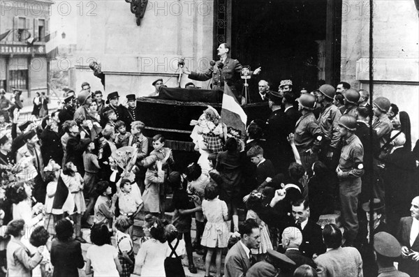 Chartres. Le général de Gaulle,  23 août 1944,