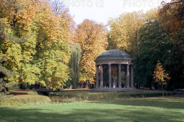 Le Temple de l'Amour dans le Parc du Petit Trianon à Versailles