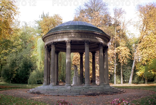 Le Temple de l'Amour dans le Parc du Petit Trianon à Versailles