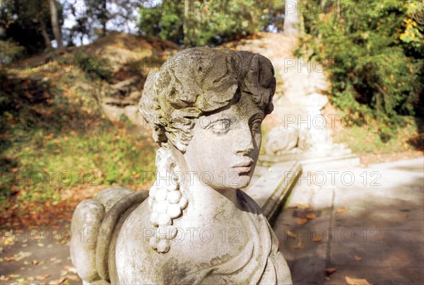 Versailles, un des sphinx du Belvédère sur la Rivière Enchantée