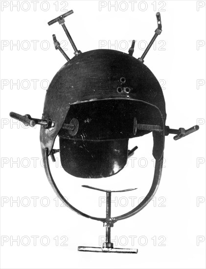 Casque à vis utilisé pour torturer les résistants