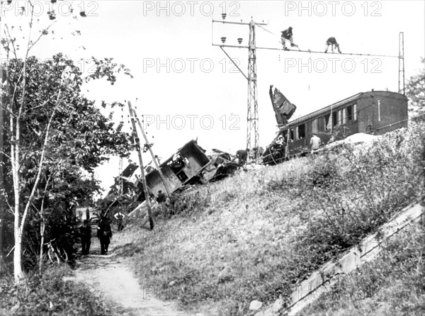 Sabotage des chemins de fer par les F.F.I. Juillet 1944