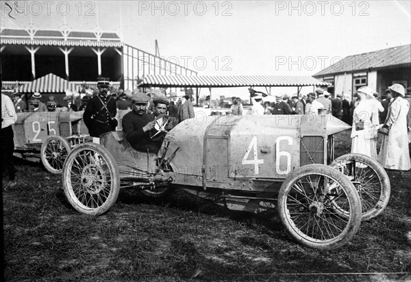 Course automobile dans les années 1920