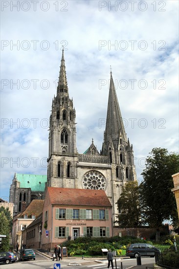 Chartres.