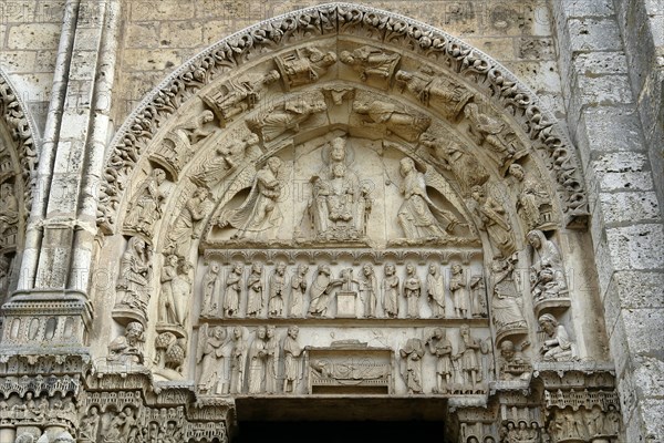 Chartres.