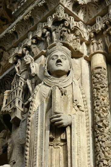 Chartres.