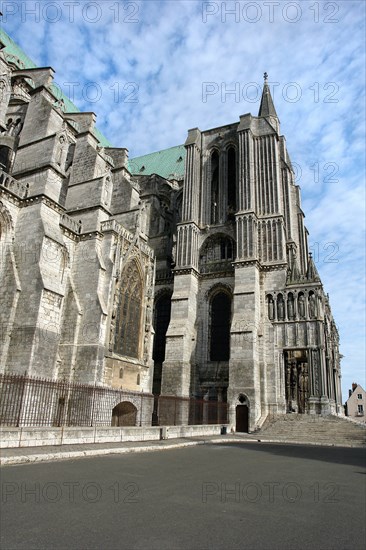 Chartres.