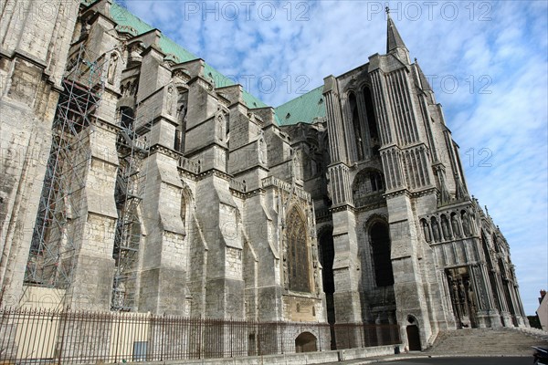 Chartres.