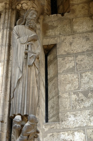 Chartres.