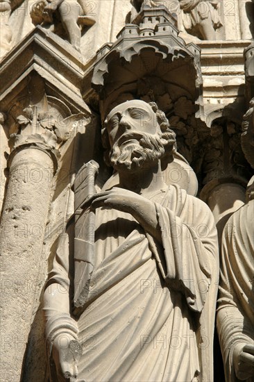 Chartres.