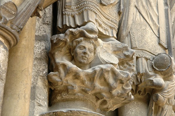 Chartres.