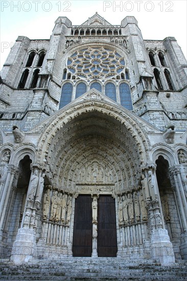 Chartres.