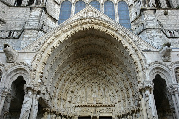 Chartres.