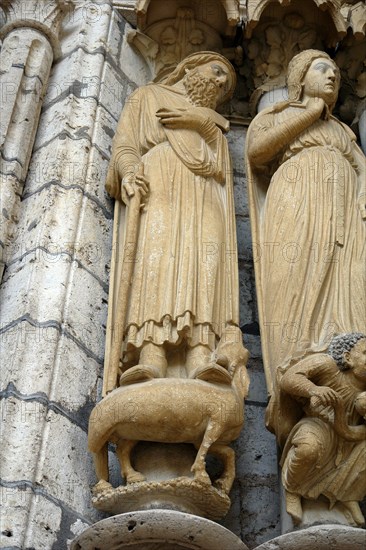 Chartres.