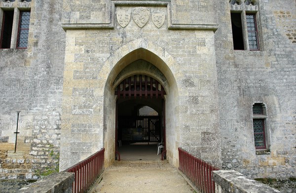 Château de la Roquetaillade.