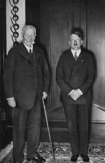 Adolf Hitler. Reichspräsident von Hindenburg und Reichslanzler Hitler. Le président du Reich, von Hindenburg et le Chancelier du reich, Adolf Hitler.