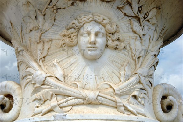 Close up of the Vase of the Sun by Dugoulon (1687)
