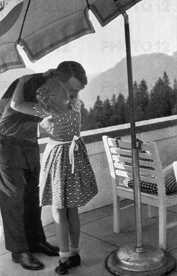 Adolf Hitler. Kleiner Besich beim Fürher auf dem Obersalzberg. Petite visite chez le Führer à Obersalzberg.