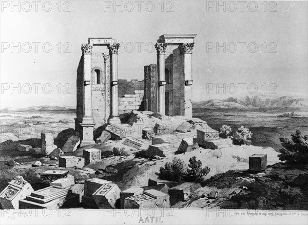 Syrie. Aatil. Vue générale du grand temple en ruines.