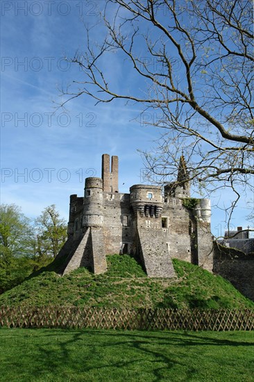 Castle of Plessis- Mace