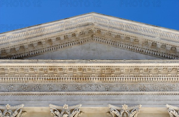 La Maison Carrée