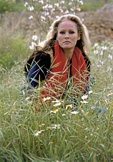 Ursula Andress, 1976