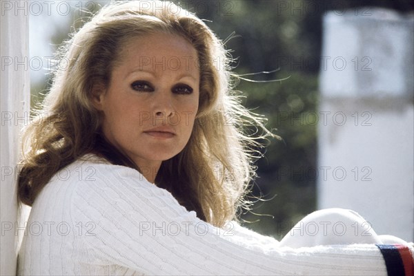 Ursula Andress, 1976