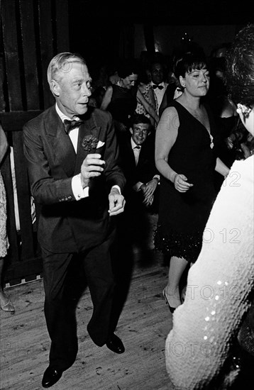 Le Duc de Windsor et Régine, 1964