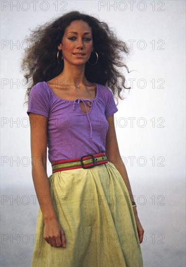 Marisa Berenson, 1975