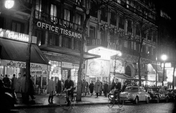 Le boulevard des Italiens à Paris en 1958