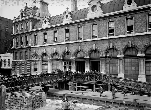 Billingsgate Market, London, c1905