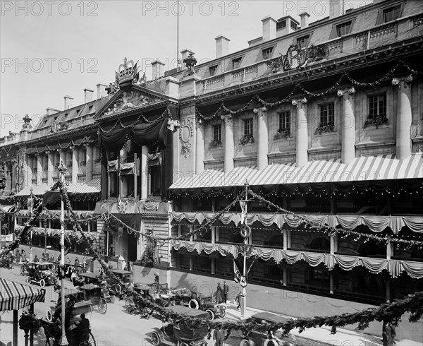 The Royal Automobile Club in Pall Mall, London, 1910