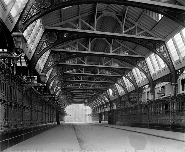 Grand Avenue, Smithfield Market, London