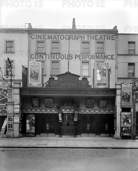 Cinematograph Theatre in Edgware Road, London, 1915