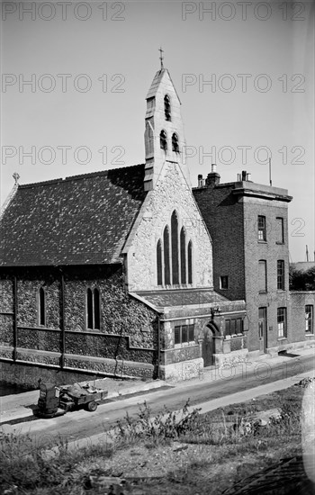 St Andrew's church, Royal Pier Road, Gravesend, Kent, c1945-c1965