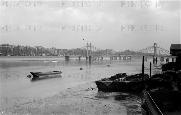 The Albert Bridge, Chelsea Embankment, London, c1945-c1965