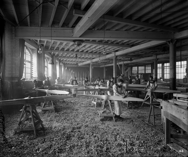 Hamptons Munitions Works, Lambeth, 1916